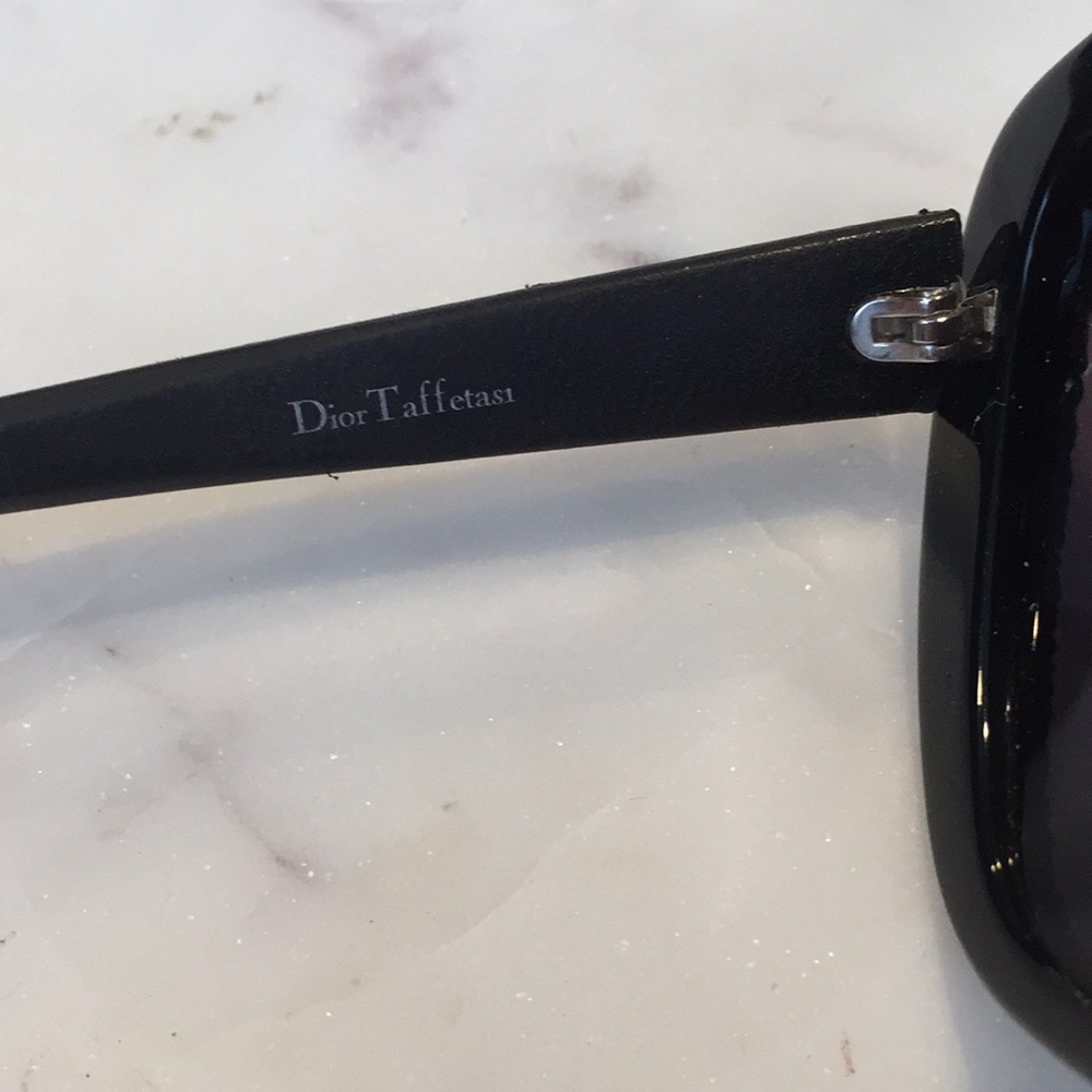 Sale! 100% auth Dior sunglasses - Picture 6 of 16